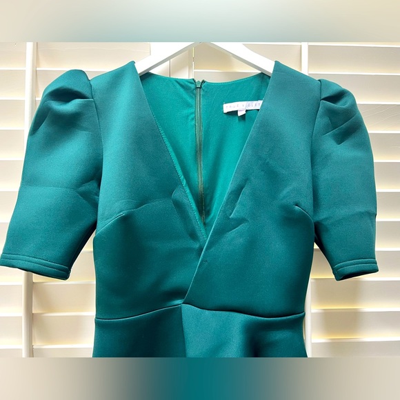 Emerald Scuba Dress - Picture 2 of 6